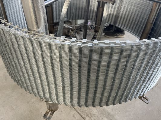 Galvanized Barbed Iron Wire Chain Link Fence Top Barbed Wire Anti-Theft Barbed Wire Protection Net