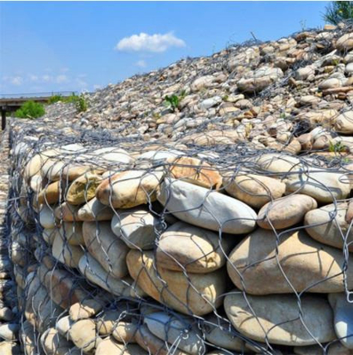 뜨거운 복각 직류 전기를 통한 Gabion 상자 철사 검술 메시 2.5mm