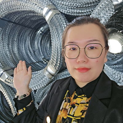 에고자 콘서티나 철조 울타리를 사용해서