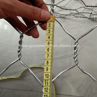 낮은 탄소 철선 돌 개비온은 방파 호안 보호를 위한 8*10 Cm 메쉬를 가둡니다